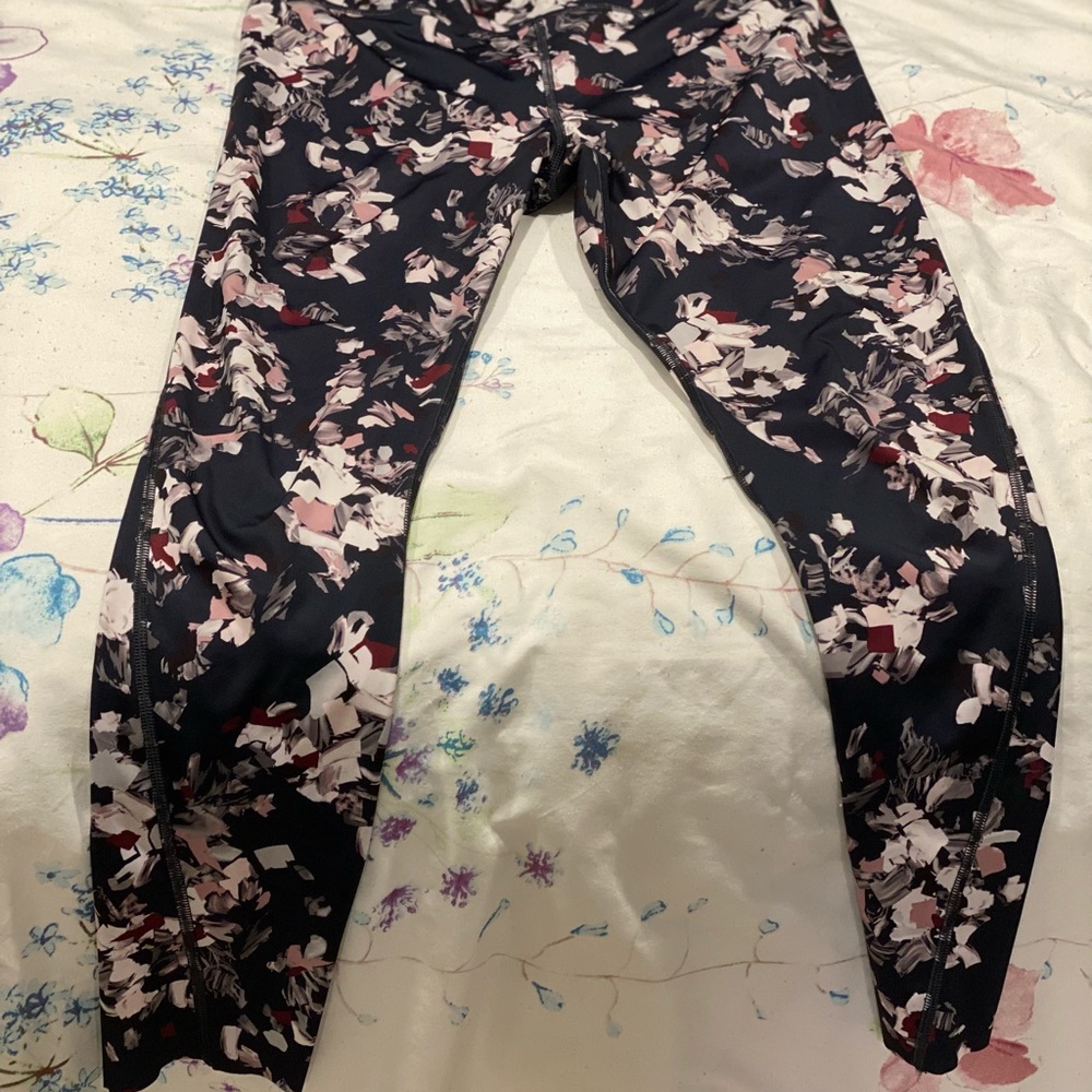 Athleta flora leggings
